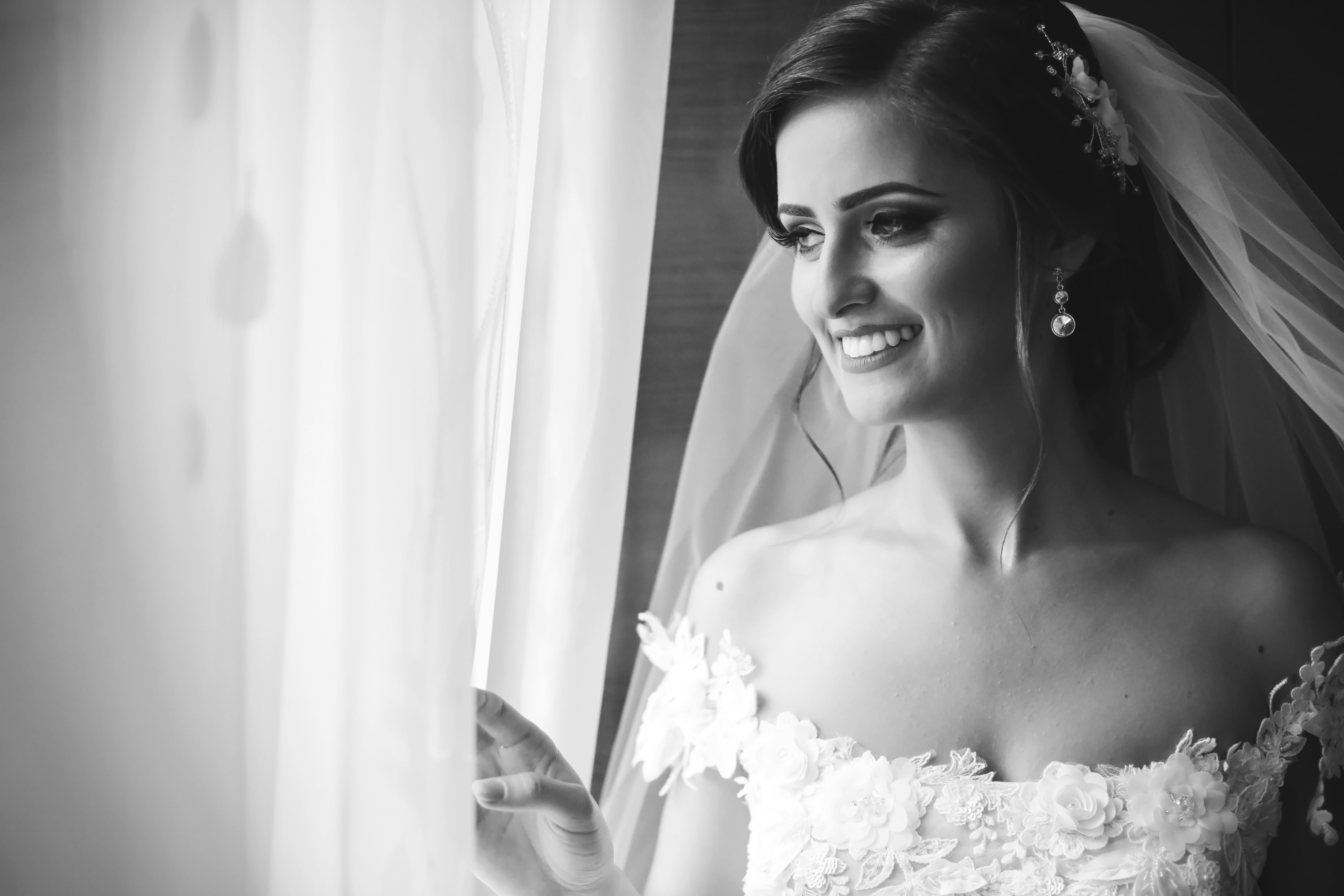 Black & White Photo of Bride